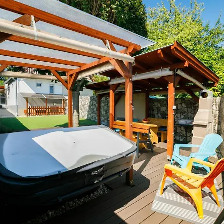 Particia By Interhome בית נופש שיופוק