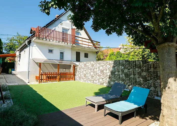 בית נופש Particia By Interhome שיופוק